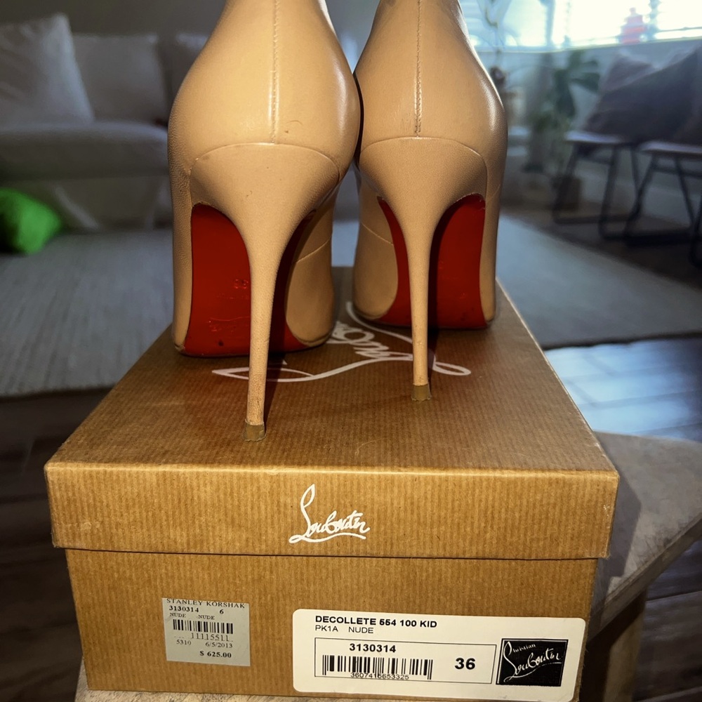 Louboutin decollete heel.